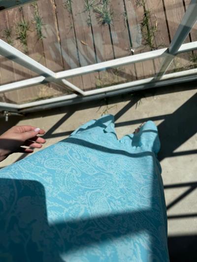 Halter Yaka Çiçek Broşlu Su Yeşili Şifon Elbise
