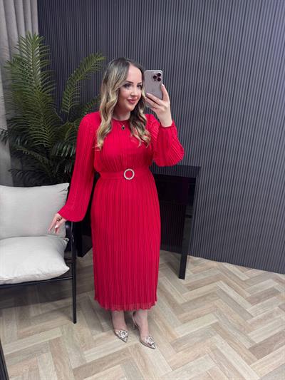Hürrem Gümüş Tokalı Tasarım Pilise Şifon Kumaş Elbise Kırmızı