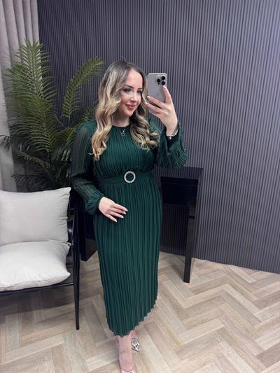 Hürrem Gümüş Tokalı Tasarım Pilise Şifon Kumaş Elbise Zümrüt