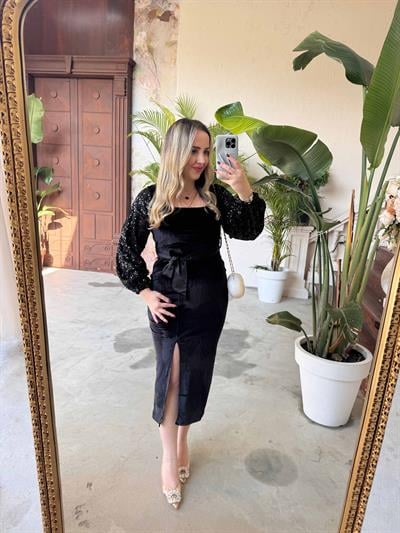 Kadife Kolları Payet Tasarım Kadife Siyah Elbise