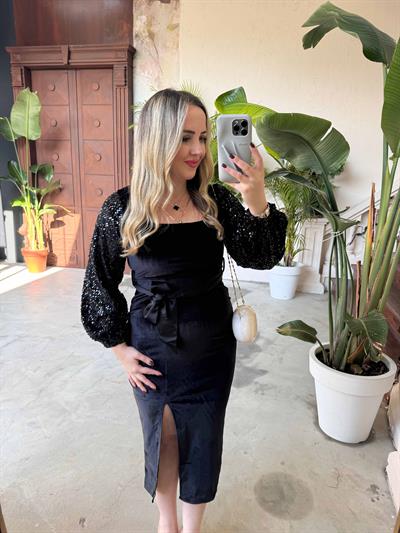 Kadife Kolları Payet Tasarım Kadife Siyah Elbise