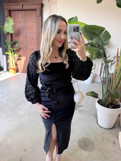 Kadife Kolları Payet Tasarım Kadife Siyah Elbise