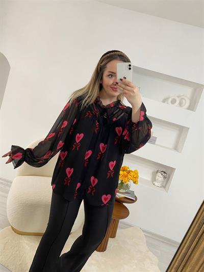 Kalp Detaylı Şifon Bluz