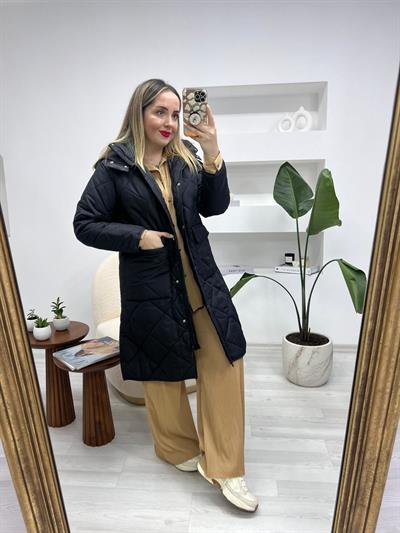 Kapüşonlu Siyah Kapitone Ceket