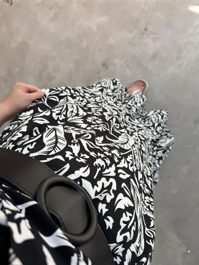 Kemerli Desenli Model Siyah Elbise