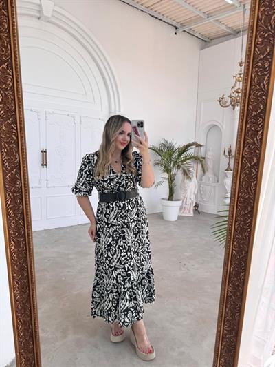 Kemerli Desenli Model Siyah Elbise