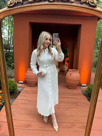 Kemerli Düğmeli Pilise Elbise Beyaz