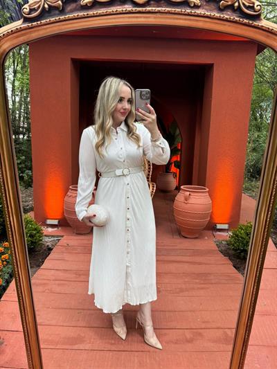 Kemerli Düğmeli Pilise Elbise Beyaz