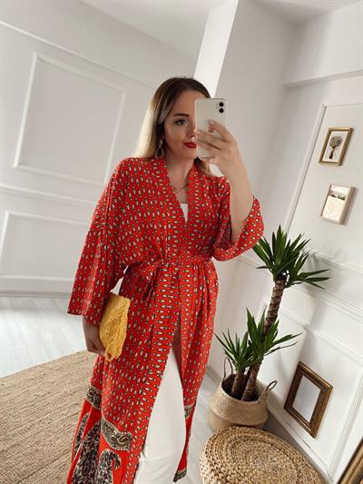 Kirmizi  Desenli Kuşaklı Kimono