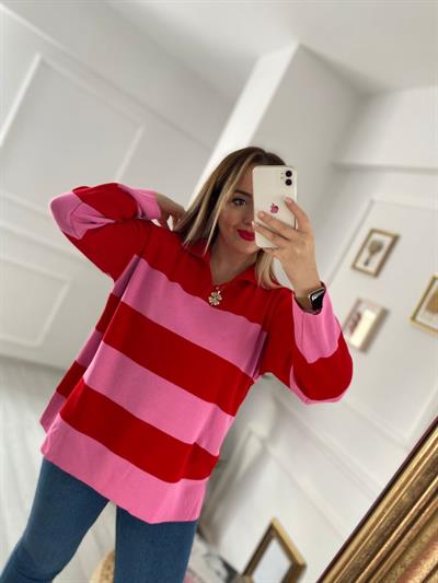 Kirmizi Pembe Çizgili Yakalı Triko Kazak