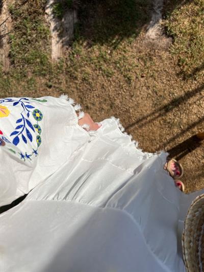 Kolları Nakiş Detay Püsküllü Beyaz