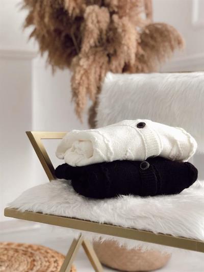 Krem Taş Düğmeli Örgü Hırka