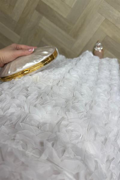 Laura Üç Boyutlu Güllü Elbise Beyaz