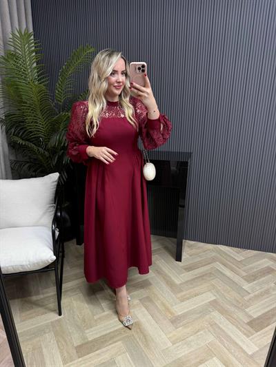 Lenya Dantel Detaylı Büzgülü Elbise Bordo