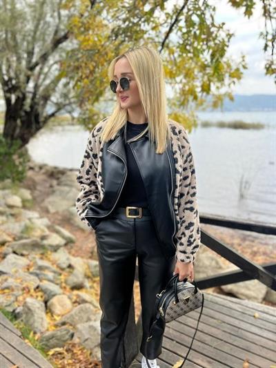 Leopar Deri Detaylı Bomber Ceket