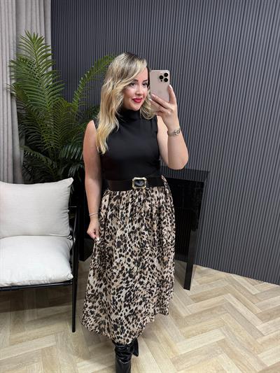 Leopar Etekli Kemerli Elbise