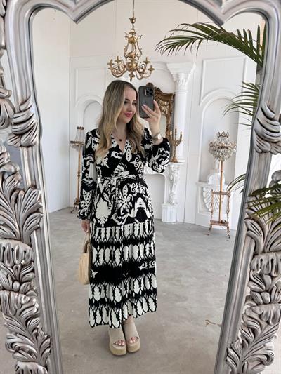 Leyla Desenli Pamuk Viskon Kumaşli Elbise Siyah Beyaz