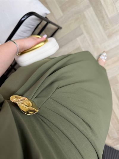 Loye Gold Detaylı Drapeli Elbise Haki