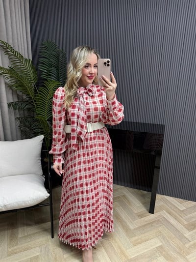Manolya Boyundan Bağlama Detaylı Kemerli Şifon Elbiseler Pembe 