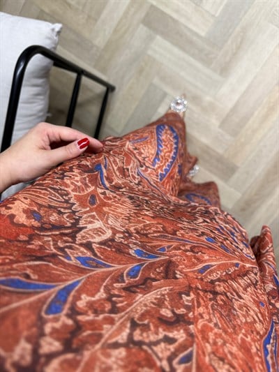 Marka Model Etnik Desenli Şifon Takım