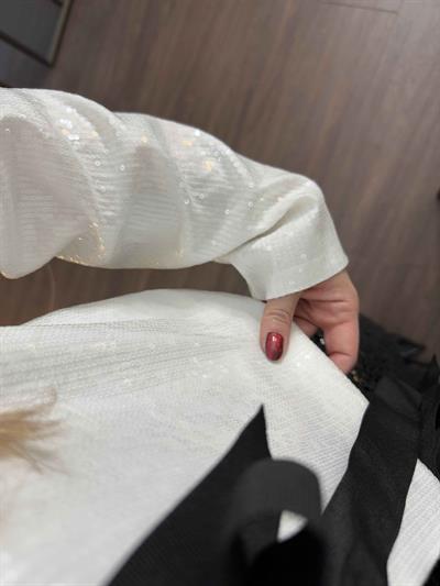 Marka Model Fiyonk Detaylı Beyaz Ceket