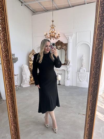 Marley Vatkalı Bel Oturtmalı Gold Düğme Detaylı Siyah Elbise