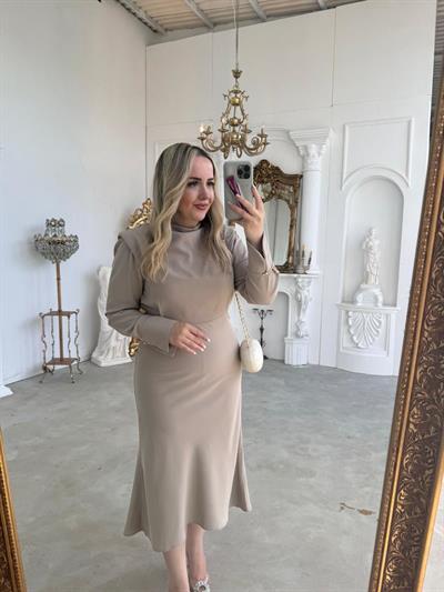 Marley Vatkalı Bel Oturtmalı Gold Düğme Detaylı Bej Elbise