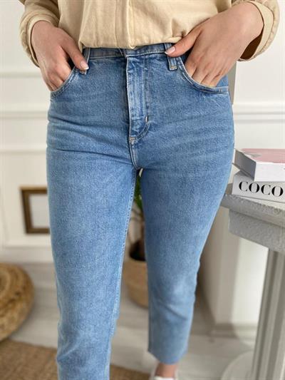 Mavi Boyfit Paça Kesik Jean