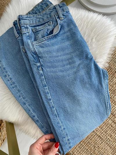 Mavi Boyfit Paça Kesik Jean