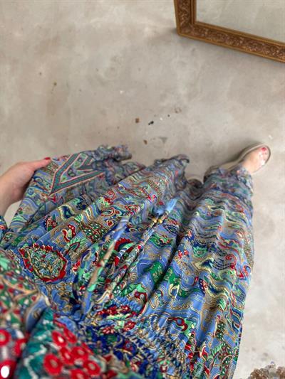 Maya Pembe Yaka Taşlı İthal İpek Saten Mavi Elbise