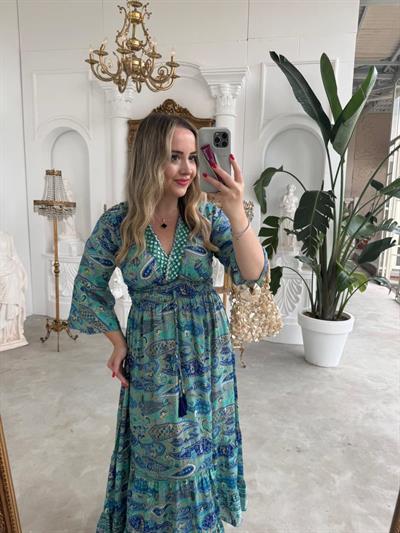 Maya Yeşil Aka Taşlı İthal İpek Saten Mavi-Yeşil Desenli Elbise