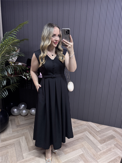 Melissa Önü Britli Pilseli Siyah Tasarım Elbise