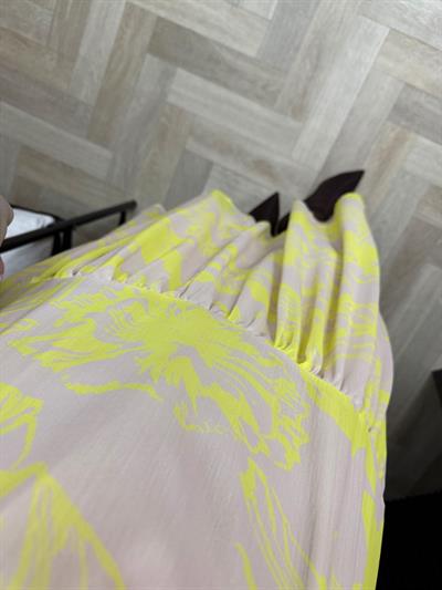 Melodi Beli Lastıklı Şifon Elbise Sarı