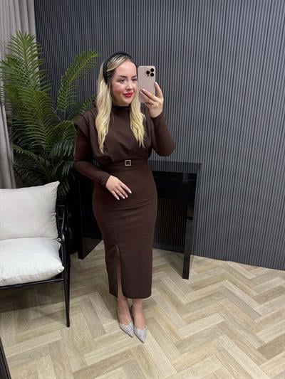 Miray Vatkalı Kuşaklı Elbise Kahverengi