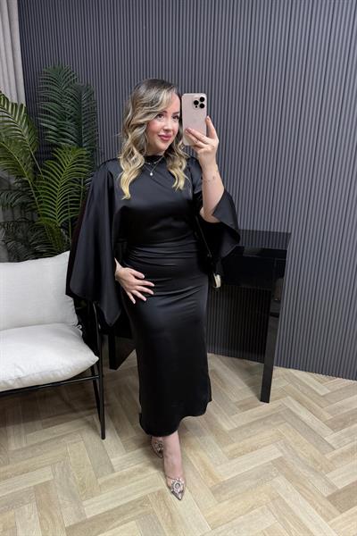 Mona Yarasa Kol Drapeli Özel Tasarım Saten Elbise Siyah