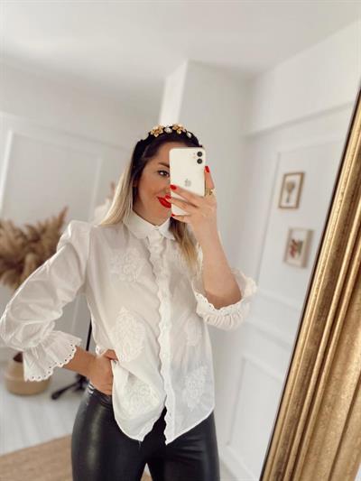 Nakiş İşlemeli Karpuz Kol Beyaz Gömlek