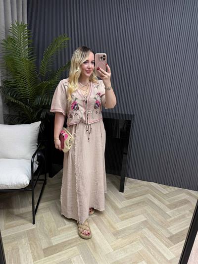 Nakiş İşlemeli Müslin Eteklı Takım Bej