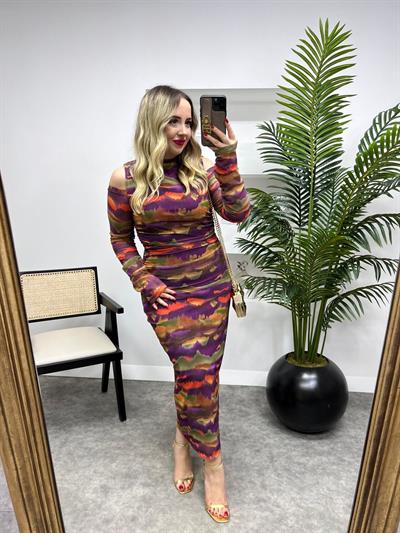 Omuz Dekolteli Renkli Drapeli Tül Elbise