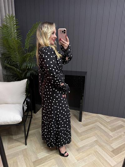 Önden Düğmel Orj Marka Model Bel Detaylı Puantiye Elbise