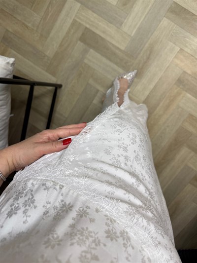 Orj Marka Model Dantel Detaylı Beyaz Saten Elbise 