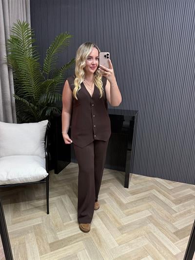 Orj Marka Model V Yaka Yelekli Takım Acı Kahve