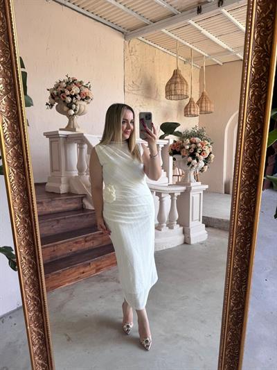 Orkide Gül Detaylı Beyaz Drapeli Elbise