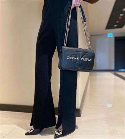 Paça Detaylı Beli Lastikli Kumaş Pantolon