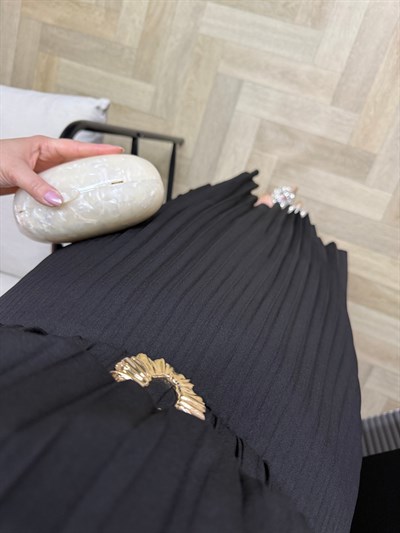 Parla Beli Lastikli Kemer Detaylı Pilise Elbise Siyah