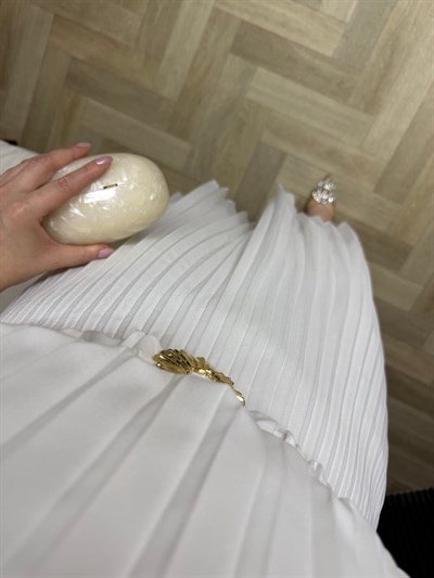 Parla Beli Lastikli Kemer Detaylı Pilise Elbise Beyaz