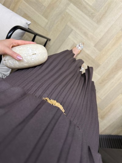 Parla Beli Lastikli Kemer Detaylı Pilise Elbise Acı Kahve