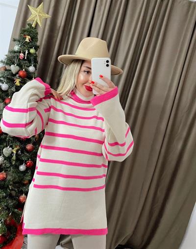 Pembe Çizgili Ekru Kazak