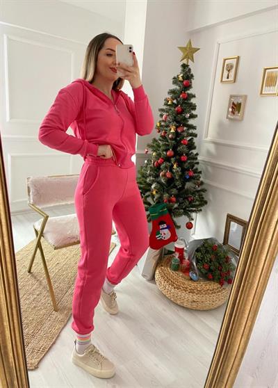 Pembe Kapüşonlu Takım
