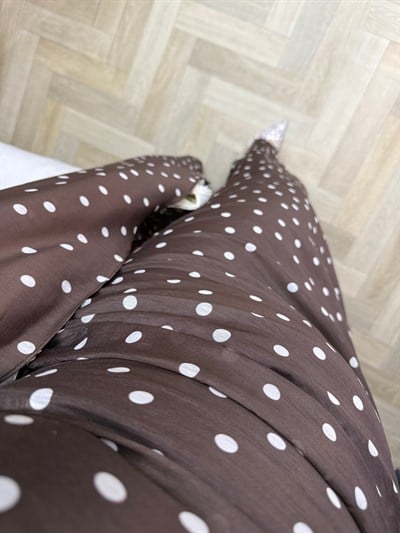 Puantiye Kol Detaylı Tasarım Şifon Elbise Acı Kahve