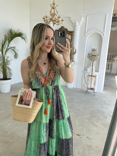 Riva Beli Lastıklı Yaka Taşlı İthal Elbise Yeşil Siyah Desenli